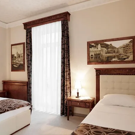 Schubert Hotel 4*