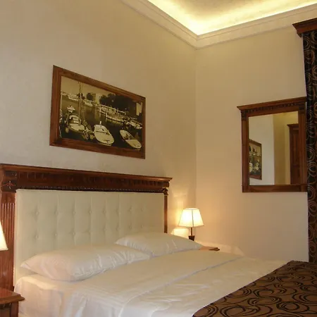Schubert Hotel 4*